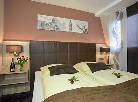 Hotel Igeler Saeule Екстериор снимка