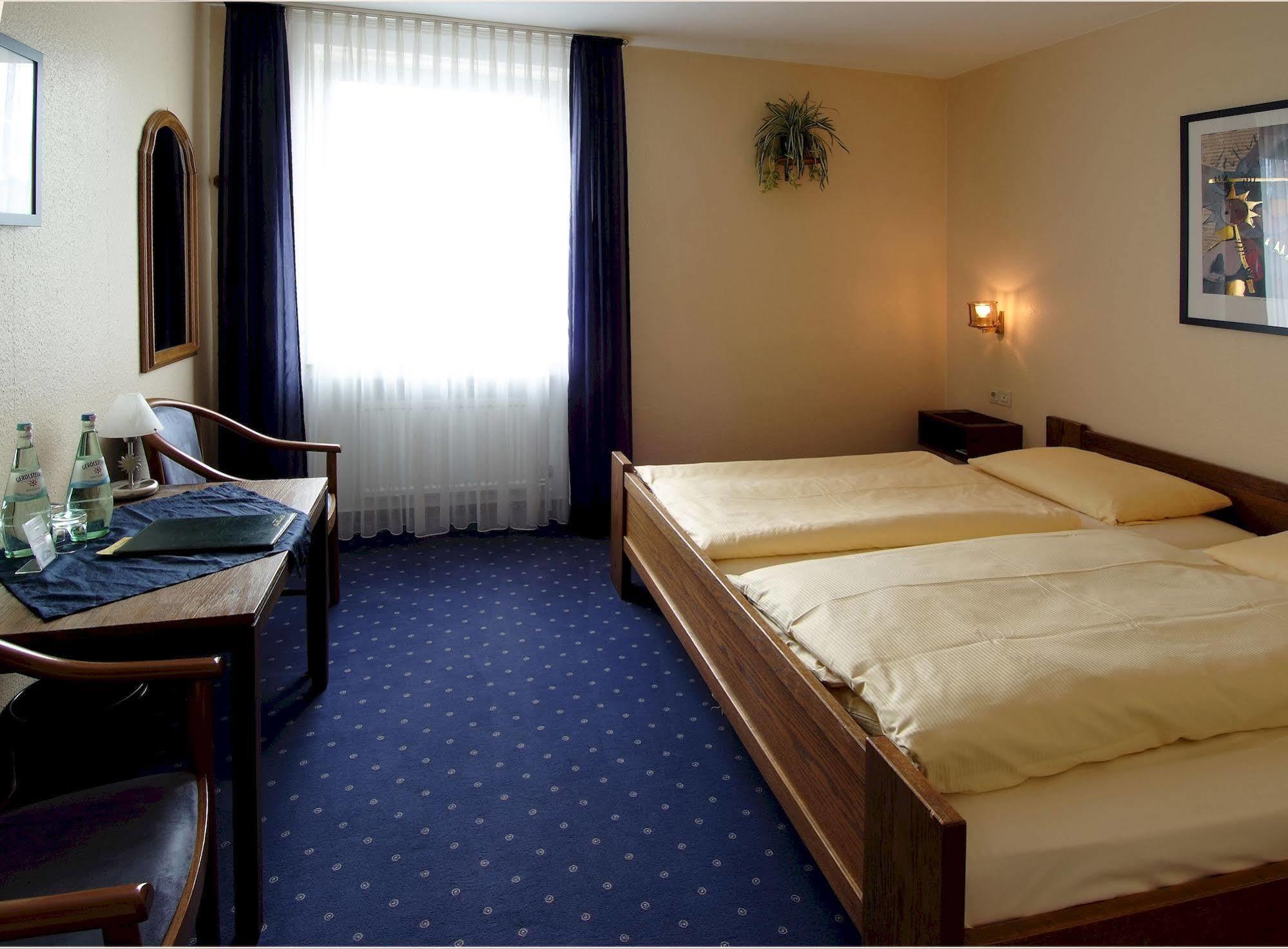 Hotel Igeler Saeule Екстериор снимка